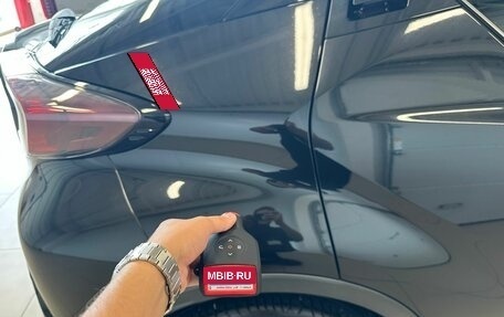 Toyota C-HR I рестайлинг, 2017 год, 2 449 900 рублей, 24 фотография