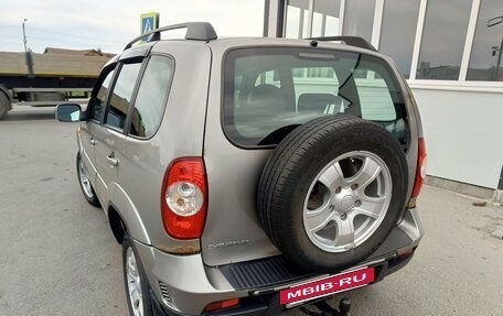 Chevrolet Niva I рестайлинг, 2010 год, 445 000 рублей, 10 фотография