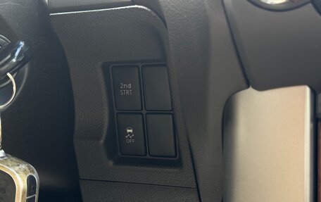Toyota Land Cruiser Prado 150 рестайлинг 2, 2012 год, 2 475 000 рублей, 16 фотография