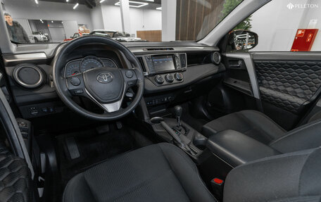 Toyota RAV4, 2013 год, 1 630 000 рублей, 9 фотография