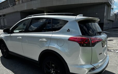 Toyota RAV4, 2019 год, 2 650 000 рублей, 5 фотография