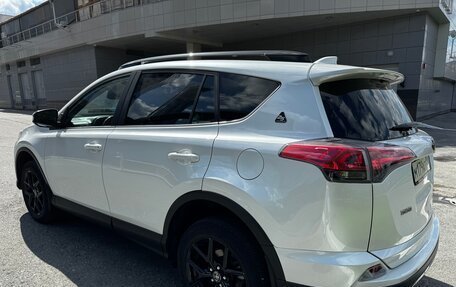 Toyota RAV4, 2019 год, 2 650 000 рублей, 8 фотография