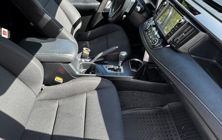 Toyota RAV4, 2019 год, 2 650 000 рублей, 13 фотография