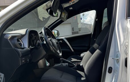 Toyota RAV4, 2019 год, 2 650 000 рублей, 12 фотография