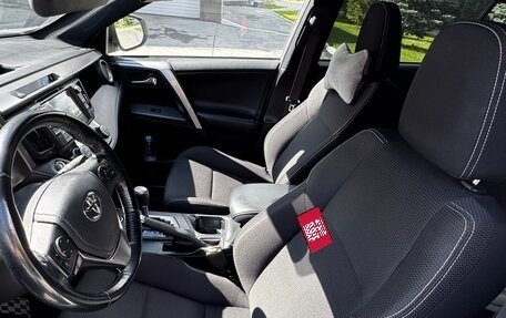 Toyota RAV4, 2019 год, 2 650 000 рублей, 16 фотография