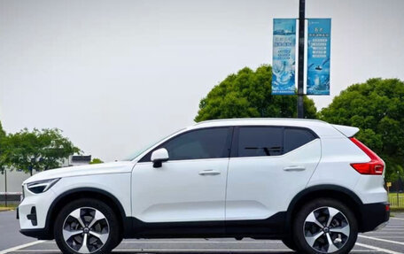 Volvo XC40 I, 2022 год, 2 390 000 рублей, 4 фотография