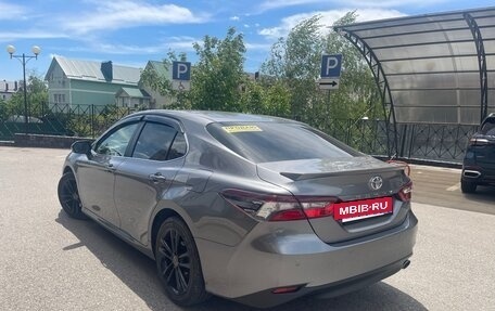 Toyota Camry, 2022 год, 3 490 000 рублей, 9 фотография