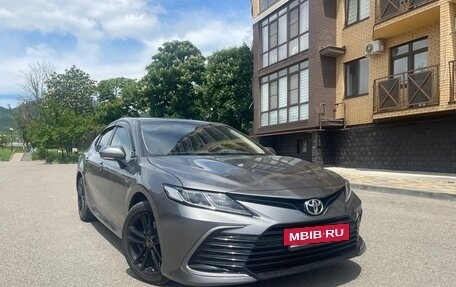 Toyota Camry, 2022 год, 3 490 000 рублей, 7 фотография