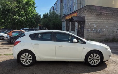 Opel Astra J, 2011 год, 750 000 рублей, 6 фотография