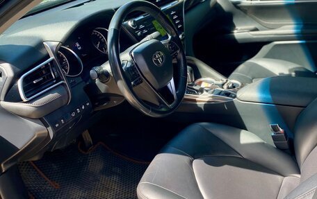 Toyota Camry, 2019 год, 2 400 000 рублей, 7 фотография