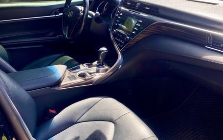 Toyota Camry, 2019 год, 2 400 000 рублей, 6 фотография