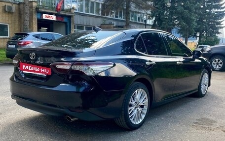 Toyota Camry, 2019 год, 2 400 000 рублей, 5 фотография