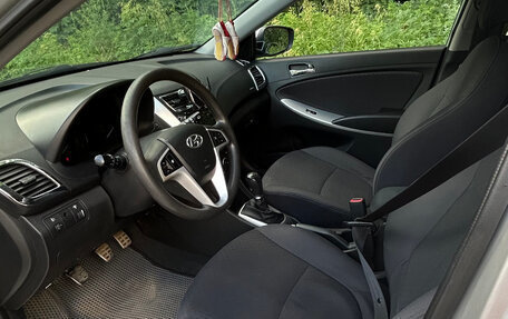 Hyundai Solaris II рестайлинг, 2013 год, 830 000 рублей, 4 фотография