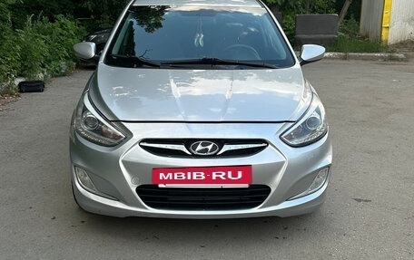 Hyundai Solaris II рестайлинг, 2013 год, 830 000 рублей, 8 фотография