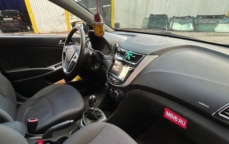 Hyundai Solaris II рестайлинг, 2013 год, 830 000 рублей, 7 фотография