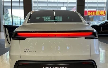 Tesla Model Y I, 2025 год, 5 800 000 рублей, 8 фотография