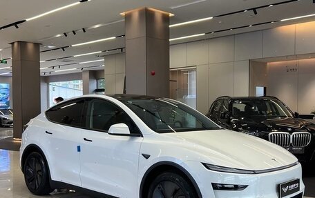 Tesla Model Y I, 2025 год, 5 800 000 рублей, 5 фотография