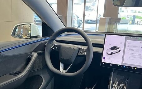 Tesla Model Y I, 2025 год, 5 800 000 рублей, 18 фотография