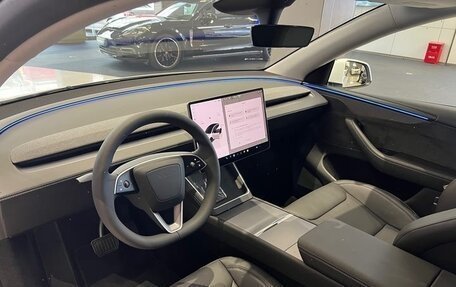 Tesla Model Y I, 2025 год, 5 800 000 рублей, 17 фотография