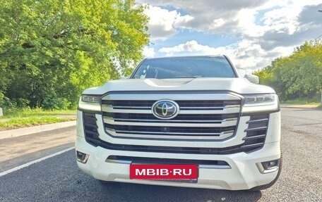 Toyota Land Cruiser, 2022 год, 12 500 000 рублей, 2 фотография