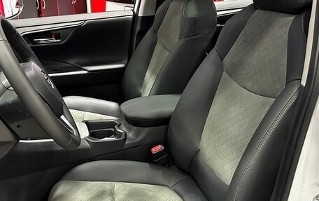 Toyota RAV4, 2025 год, 3 897 000 рублей, 12 фотография