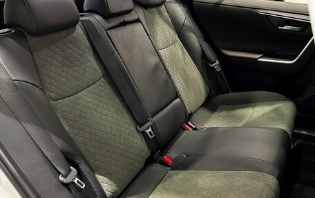 Toyota RAV4, 2025 год, 3 897 000 рублей, 15 фотография