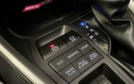 Toyota RAV4, 2025 год, 3 897 000 рублей, 28 фотография