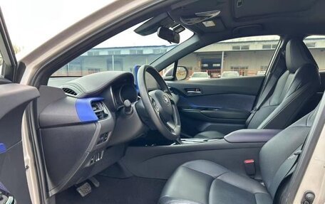 Toyota C-HR I рестайлинг, 2021 год, 1 950 000 рублей, 6 фотография