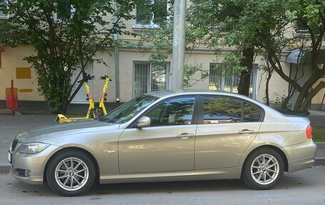 BMW 3 серия, 2011 год, 1 360 000 рублей, 4 фотография