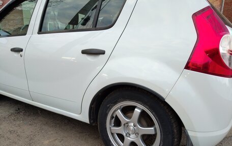 Renault Sandero I, 2013 год, 600 000 рублей, 6 фотография