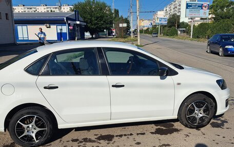 Volkswagen Polo VI (EU Market), 2018 год, 1 185 000 рублей, 2 фотография