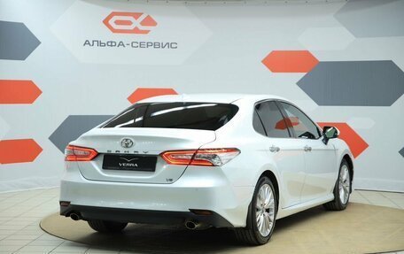 Toyota Camry, 2019 год, 2 750 000 рублей, 5 фотография
