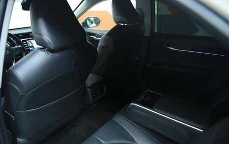Toyota Camry, 2019 год, 2 750 000 рублей, 11 фотография