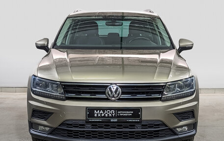 Volkswagen Tiguan II, 2018 год, 2 390 000 рублей, 2 фотография