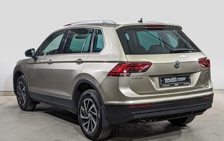 Volkswagen Tiguan II, 2018 год, 2 390 000 рублей, 7 фотография