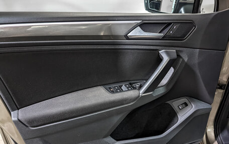 Volkswagen Tiguan II, 2018 год, 2 390 000 рублей, 18 фотография