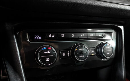 Volkswagen Tiguan II, 2018 год, 2 390 000 рублей, 27 фотография