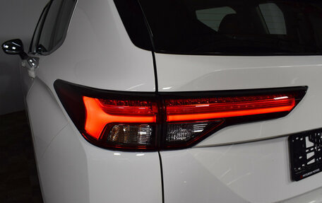 Mitsubishi Outlander, 2022 год, 4 450 000 рублей, 18 фотография