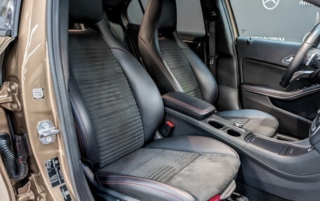 Mercedes-Benz GLA, 2018 год, 2 650 000 рублей, 23 фотография