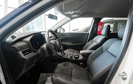 Mitsubishi Outlander, 2022 год, 5 400 000 рублей, 6 фотография