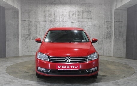 Volkswagen Passat B7, 2013 год, 865 000 рублей, 2 фотография