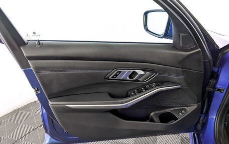 BMW 3 серия, 2020 год, 3 250 000 рублей, 19 фотография