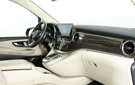 Mercedes-Benz V-Класс, 2021 год, 7 390 000 рублей, 9 фотография