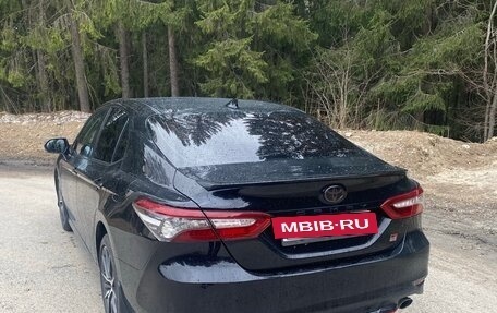 Toyota Camry, 2022 год, 3 600 000 рублей, 4 фотография