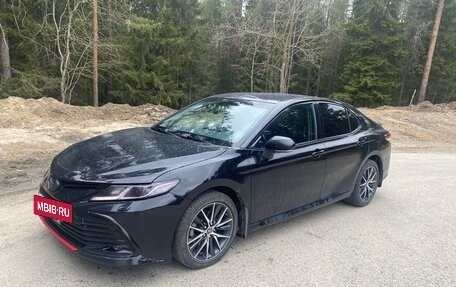 Toyota Camry, 2022 год, 3 600 000 рублей, 2 фотография