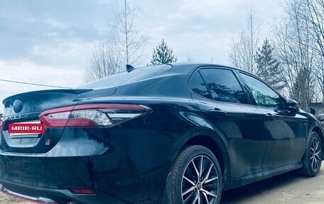 Toyota Camry, 2022 год, 3 600 000 рублей, 9 фотография