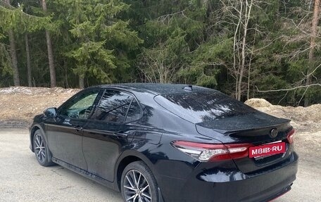 Toyota Camry, 2022 год, 3 600 000 рублей, 3 фотография