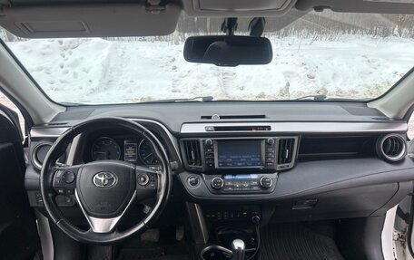 Toyota RAV4, 2019 год, 2 100 000 рублей, 15 фотография