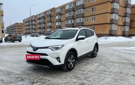 Toyota RAV4, 2019 год, 2 100 000 рублей, 6 фотография