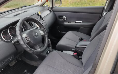 Nissan Tiida, 2010 год, 900 000 рублей, 3 фотография